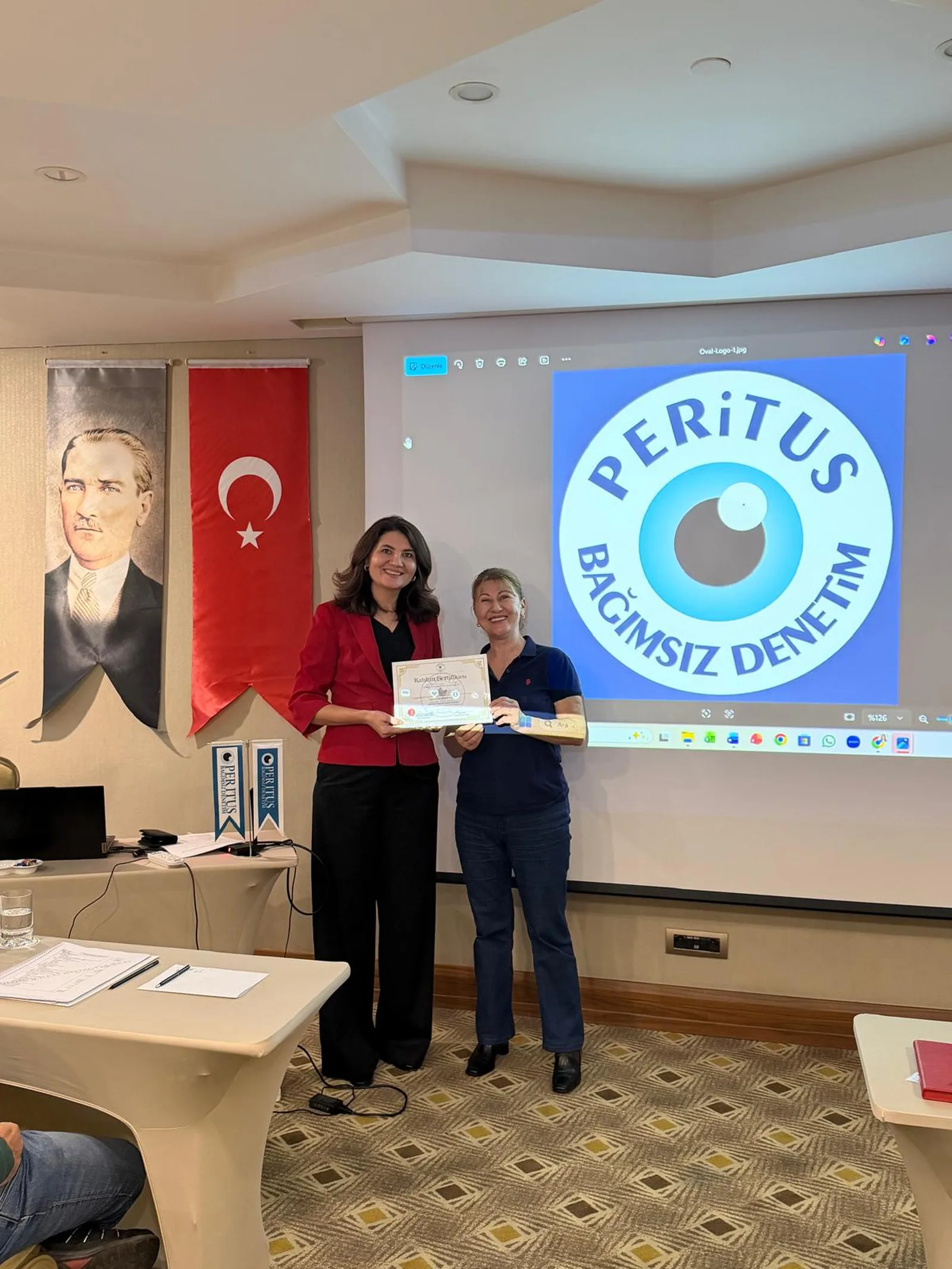 Peritus Akademi eğitiminde eğitmen ve katılımcılar